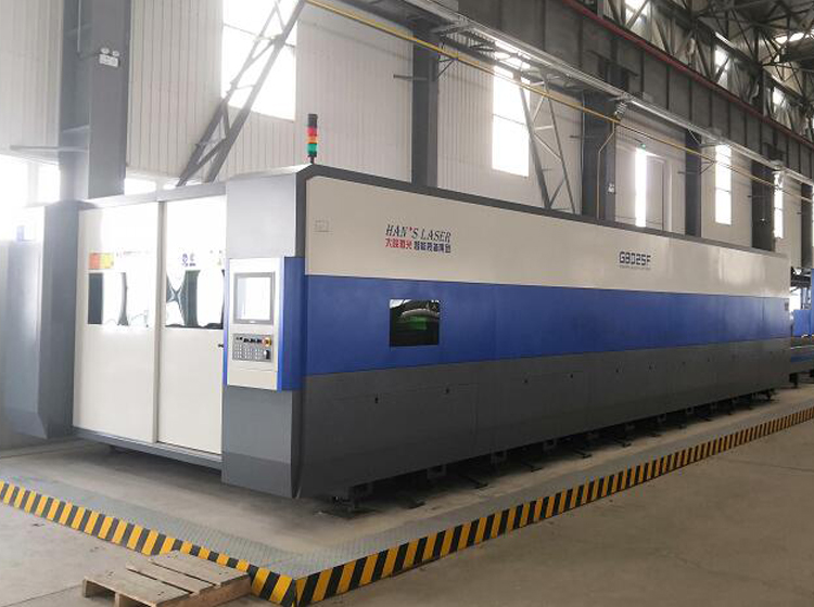 �����и��